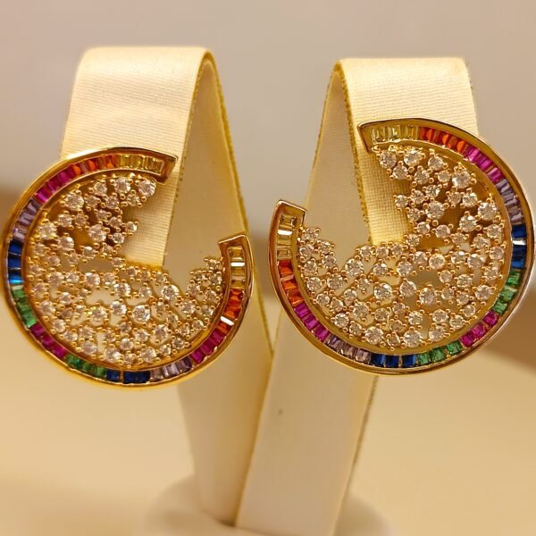 Brinco placa redondo cravejado strass collor 0728 - Imagem 2