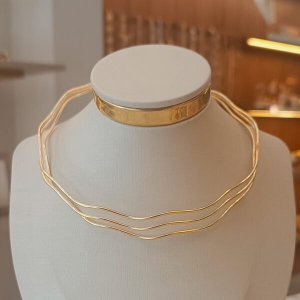 Chocker dourada 3 linhas ondas 4197