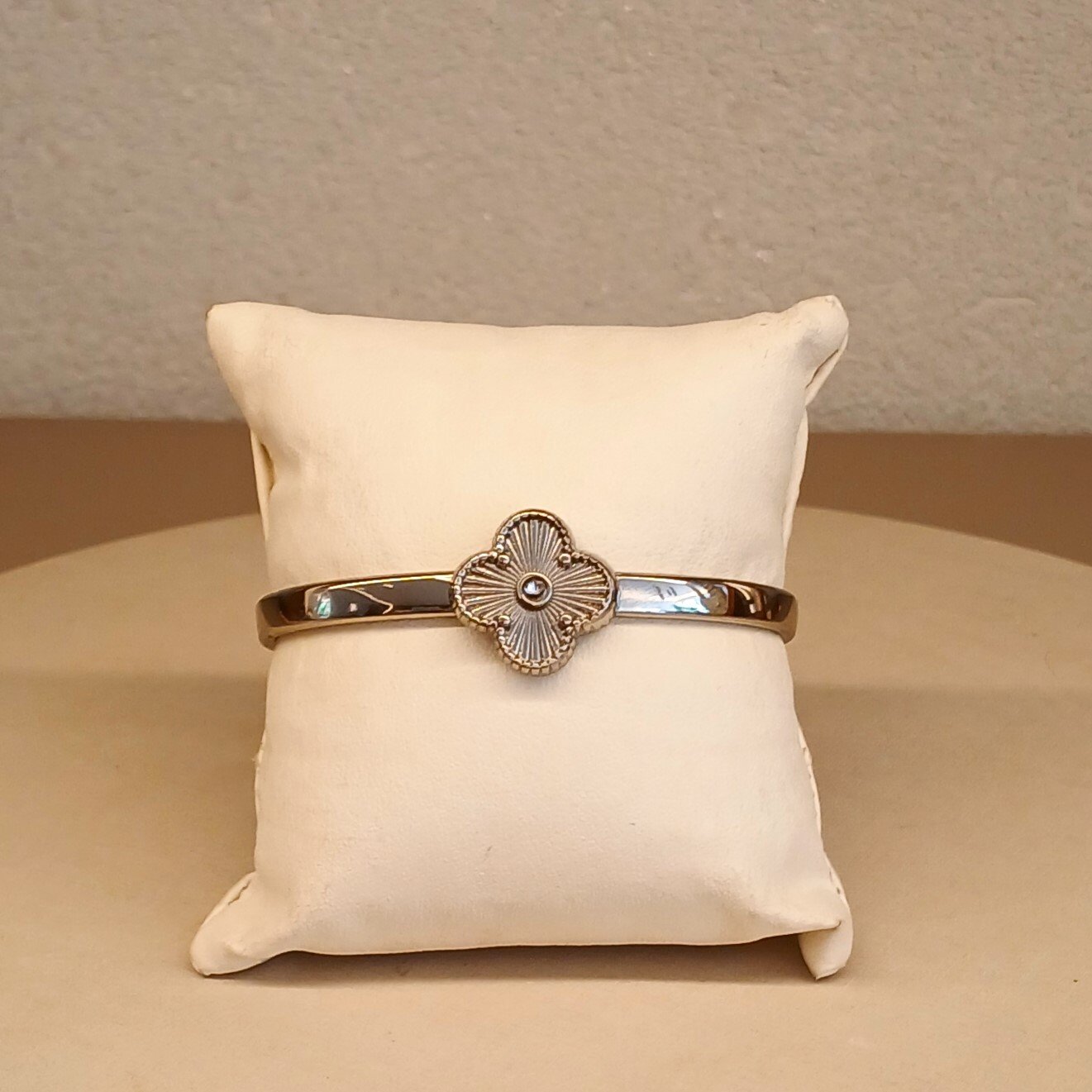 Pulseira trevo um ponto de luz níquel - 4583