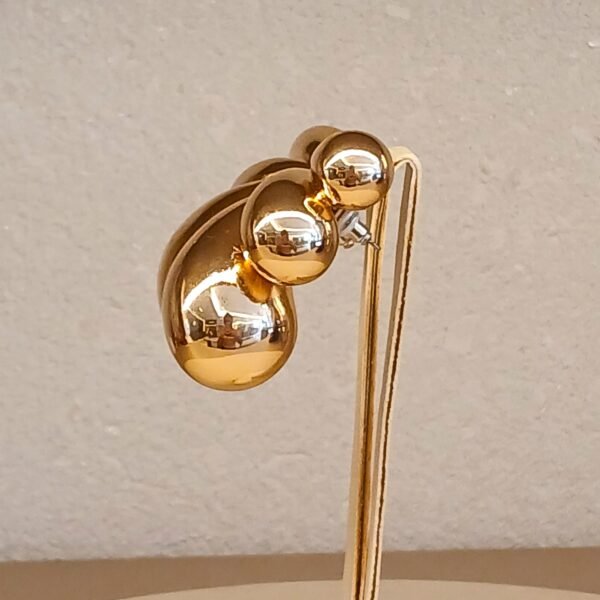 Brinco 3 gotas boleado dourado - 5632 - Imagem 2