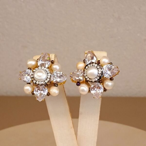 Brinco pérolas com gota zircônia - 5433