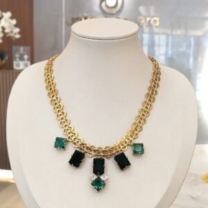 Colar 6 pedras verde e 2 branca - 5372