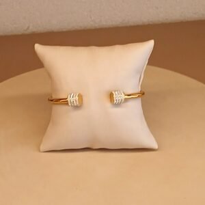 Bracelete dourada inox pontera crav - 6086